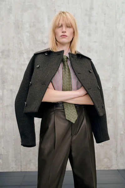 Look 15